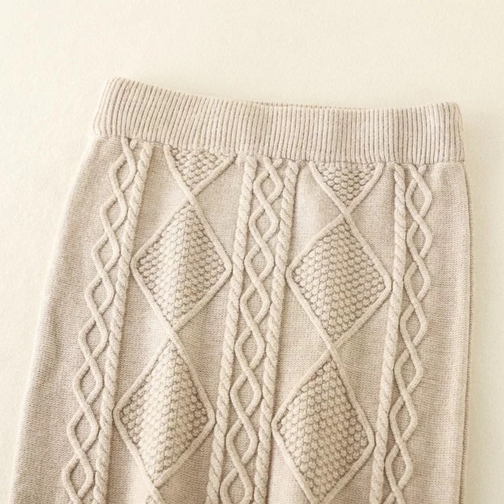 NEW Beige Cable Stretchy Knit Bodycon Midi Sweater Skirt - Picture 5 of 8